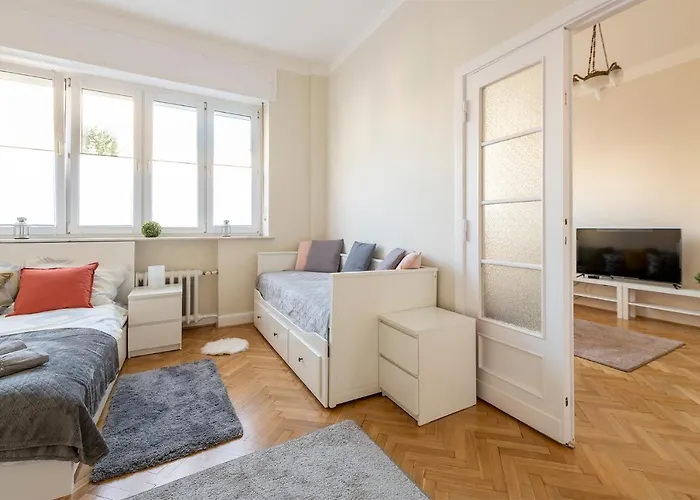The Essence Of Lodz &Large Stylish Apartment